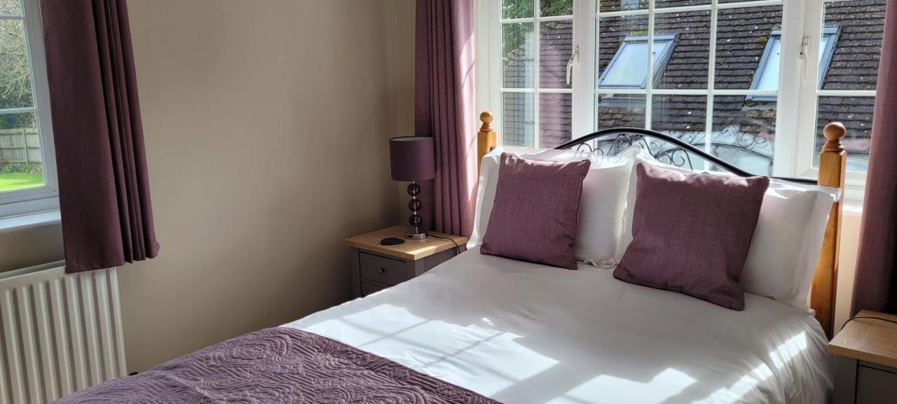 Ha'Penny Acre Bed & Breakfast Sherfield English Exterior photo